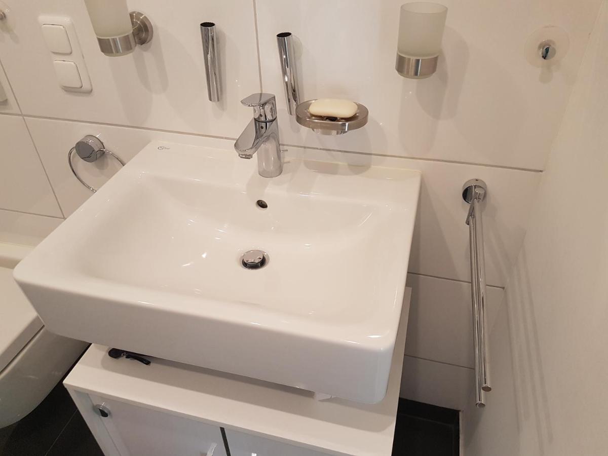 Zimmer Mit Eigenem Bad In Maerchenstadt! Heidelberg Eksteriør billede